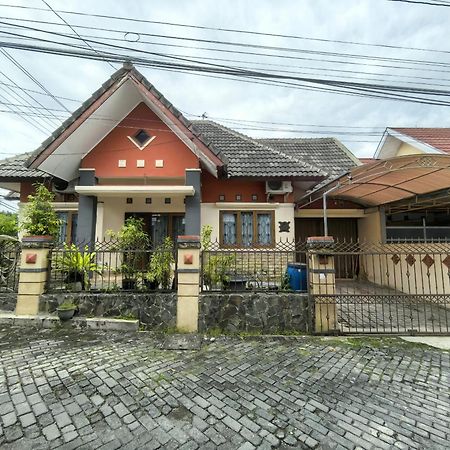 Mutiara Babarsari Homestay Jogja Yogyakarta Luaran gambar