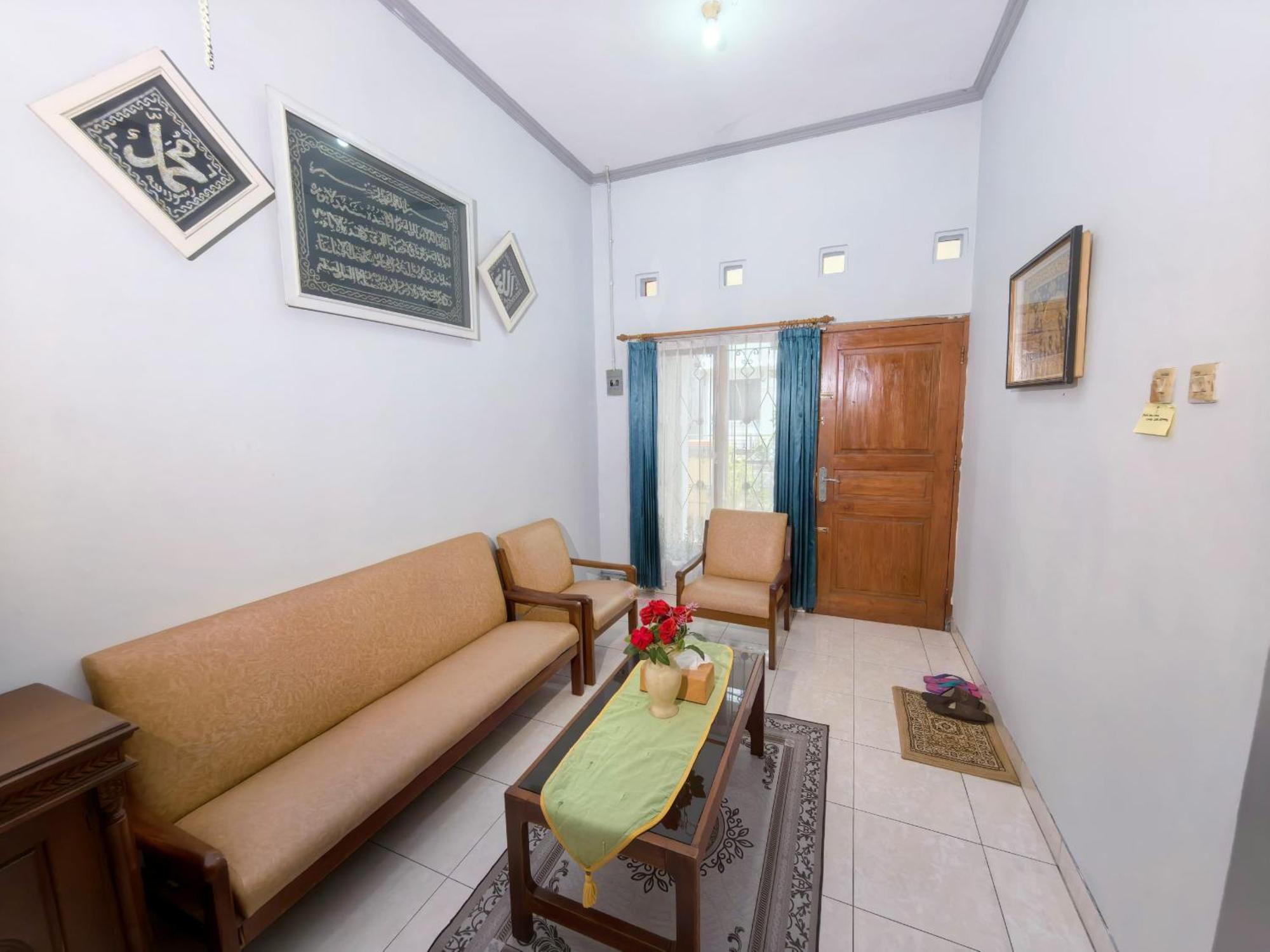 Mutiara Babarsari Homestay Jogja Yogyakarta Luaran gambar
