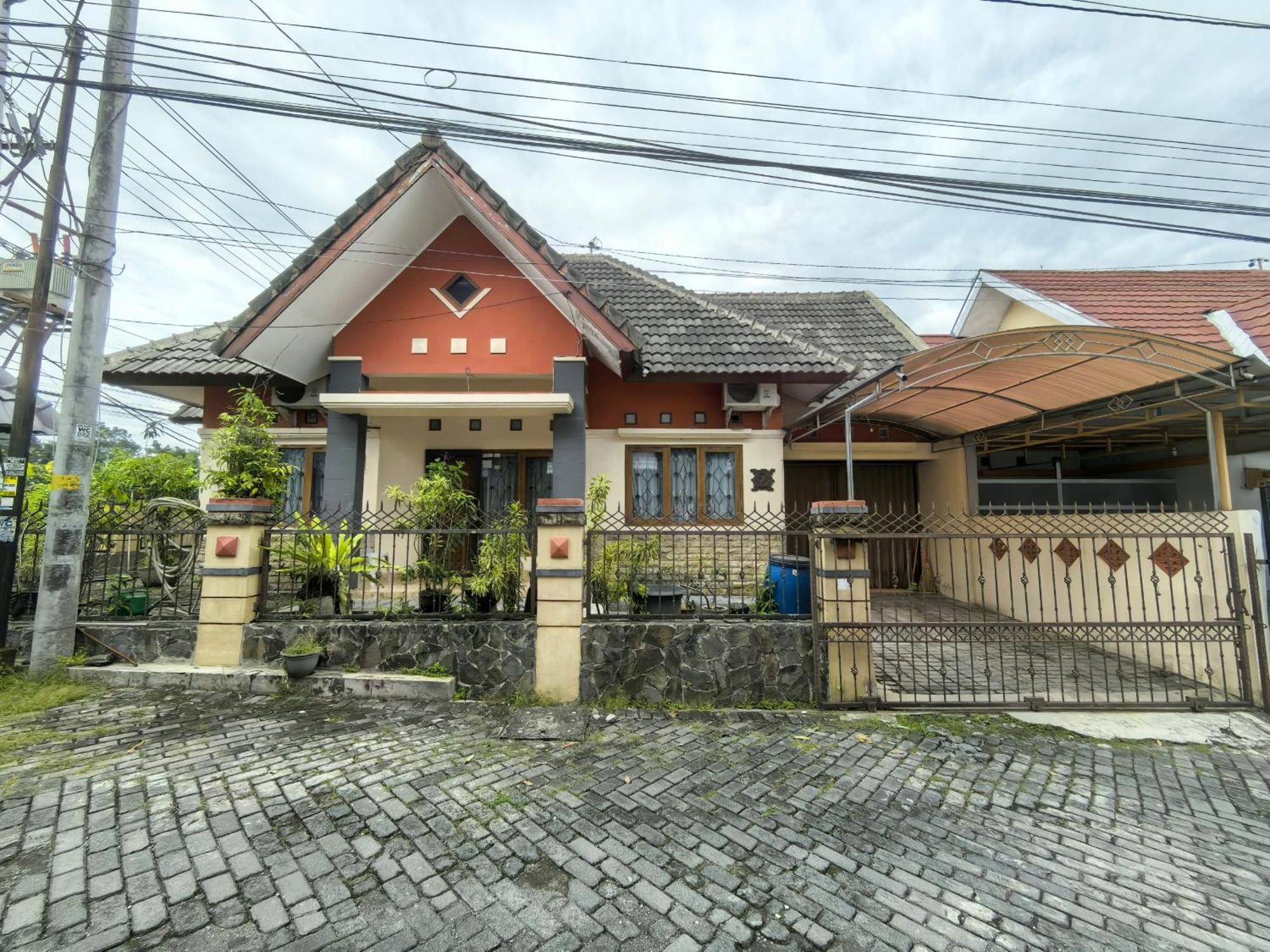 Mutiara Babarsari Homestay Jogja Yogyakarta Luaran gambar
